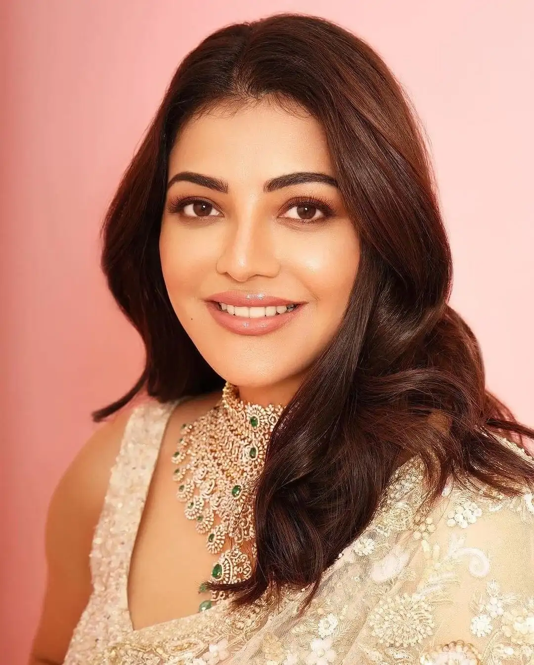 Indian Actress Kajal Aggarwal Stills in White Saree